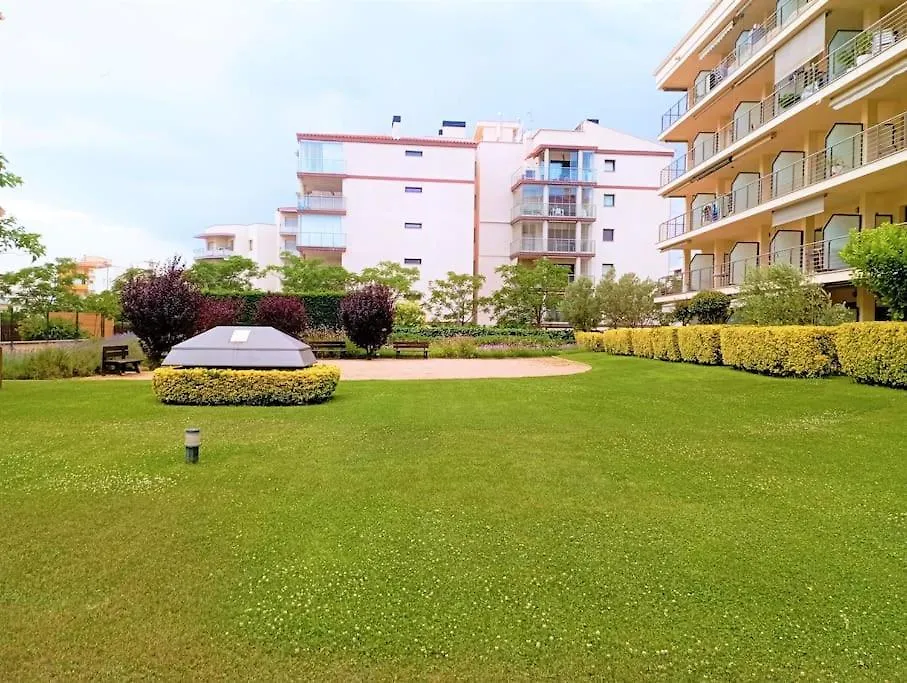 Apartamento En Primera Linea De Mar Roses Espanha